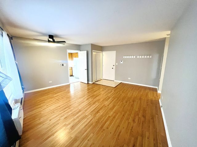 8152 Elmwood Avenue G4, Skokie, IL 60077