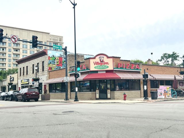 8152 Elmwood Avenue G4, Skokie, IL 60077