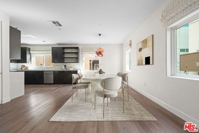 1745 S Barrington Avenue, Los Angeles, CA 90025