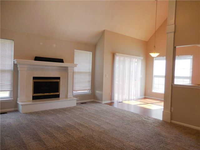 18200 W 157th Street, Olathe, KS 66062