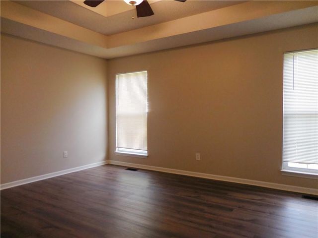 18200 W 157th Street, Olathe, KS 66062