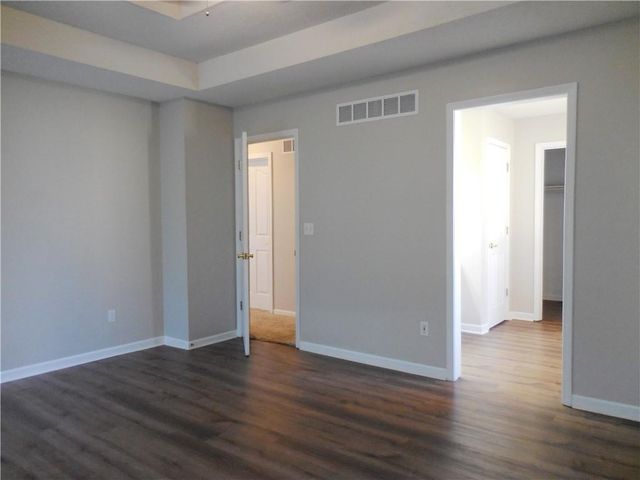 18200 W 157th Street, Olathe, KS 66062