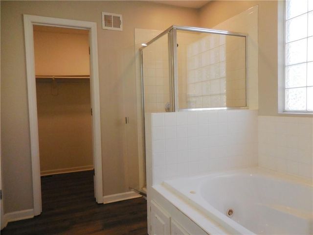 18200 W 157th Street, Olathe, KS 66062