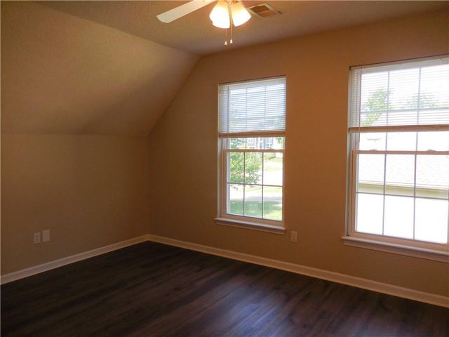 18200 W 157th Street, Olathe, KS 66062