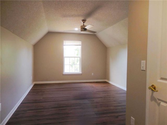 18200 W 157th Street, Olathe, KS 66062