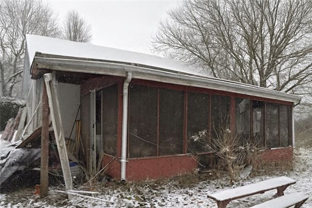 660 Nash Ct, Sharon, PA 16146