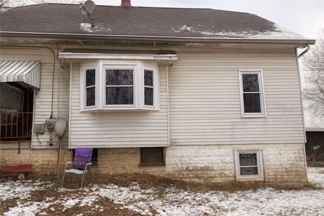 660 Nash Ct, Sharon, PA 16146