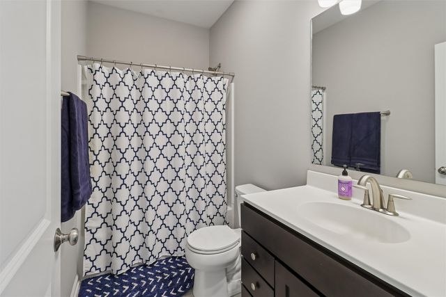 1601 N G Street, Indianola, IA 50125