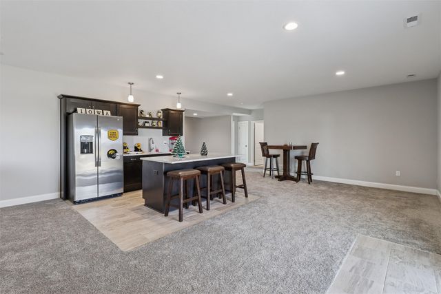 1601 N G Street, Indianola, IA 50125