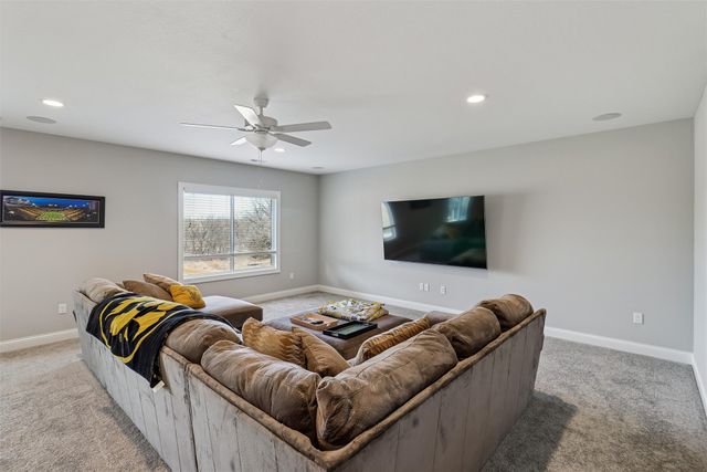 1601 N G Street, Indianola, IA 50125