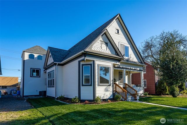 1016 N Pearl Street, Centralia, WA 98531