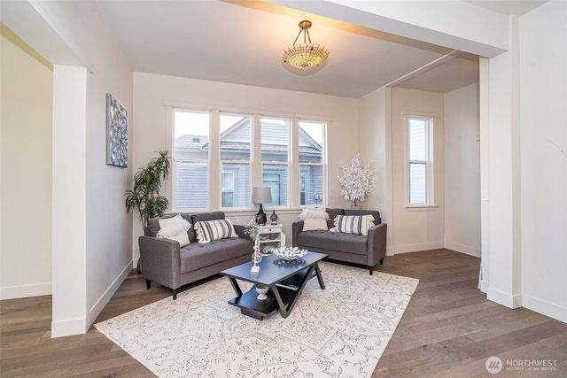 1016 N Pearl Street, Centralia, WA 98531