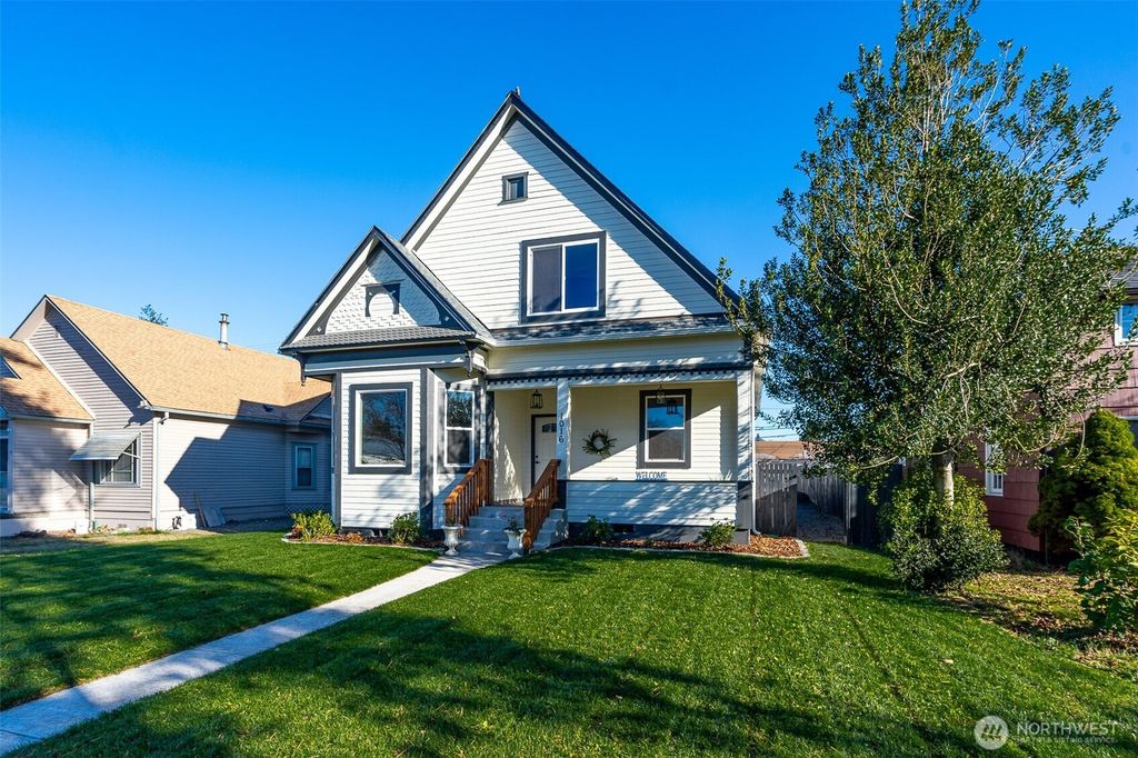 1016 N Pearl Street, Centralia, WA 98531