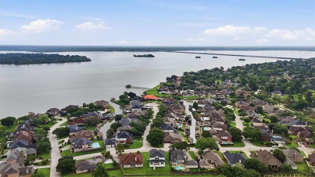20627 Sunny Shores Drive, Humble, TX 77346