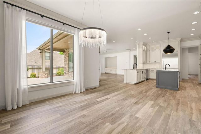 2801 Woodland Creek Drive, Edmond, OK 73034