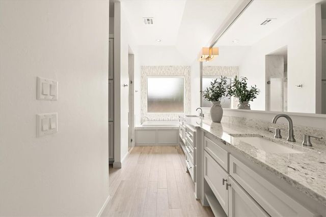 2801 Woodland Creek Drive, Edmond, OK 73034