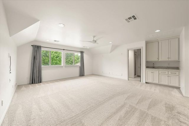 2801 Woodland Creek Drive, Edmond, OK 73034