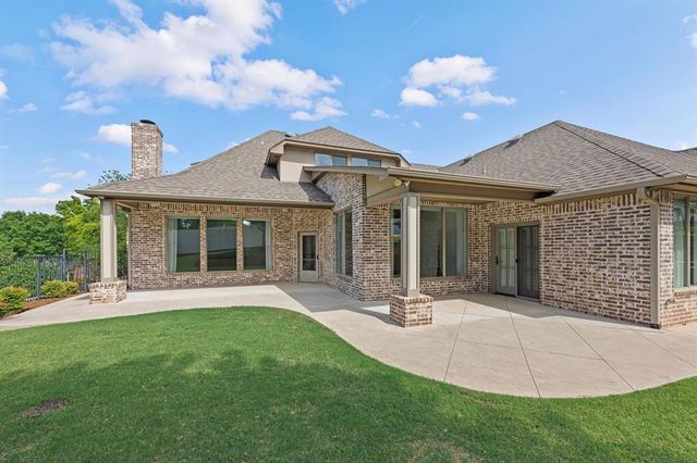 2801 Woodland Creek Drive, Edmond, OK 73034