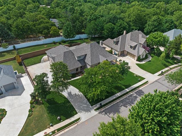 2801 Woodland Creek Drive, Edmond, OK 73034