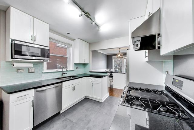 5117 N Newland Avenue, Chicago, IL 60656