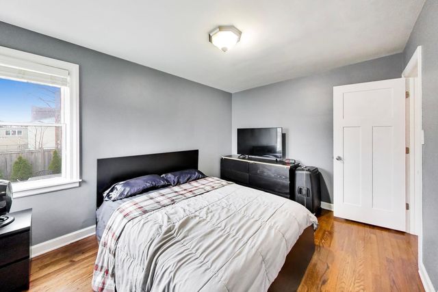 5117 N Newland Avenue, Chicago, IL 60656