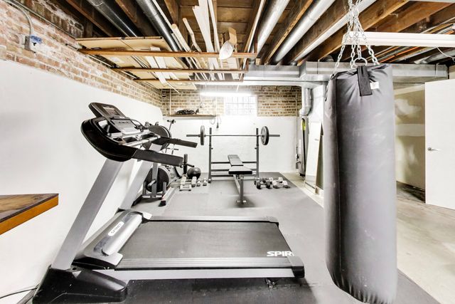 5117 N Newland Avenue, Chicago, IL 60656