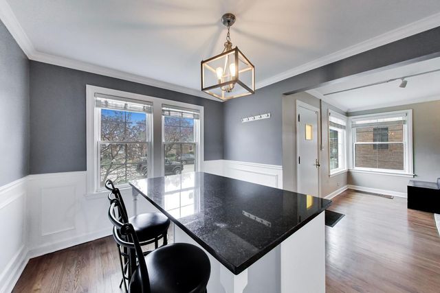 5117 N Newland Avenue, Chicago, IL 60656