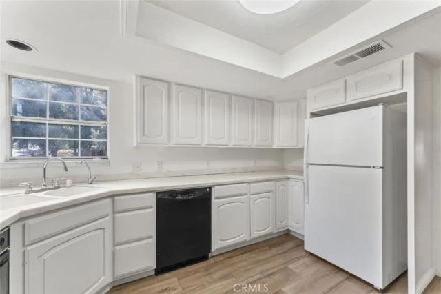 2411 Glacier Drive, Pine Mountain Club, CA 93225