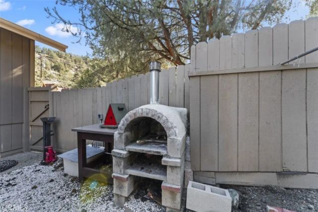 2411 Glacier Drive, Pine Mountain Club, CA 93225