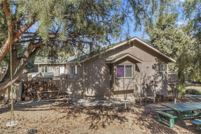 2411 Glacier Drive, Pine Mountain Club, CA 93225
