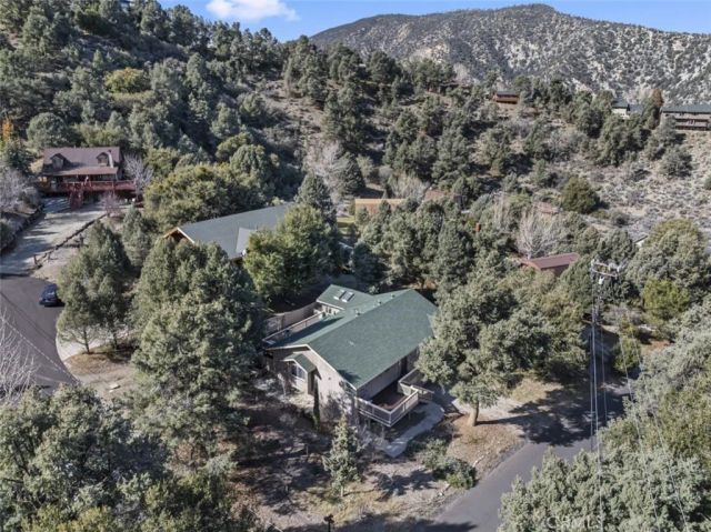 2411 Glacier Drive, Pine Mountain Club, CA 93225