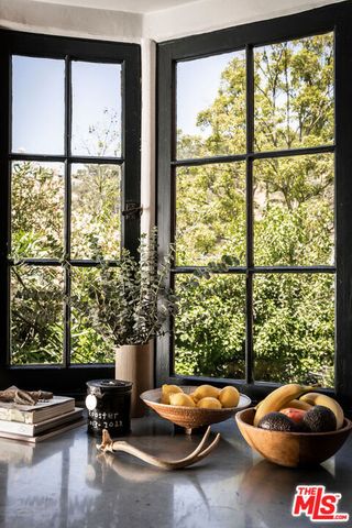 8920 Wonderland Avenue, Los Angeles, CA 90046