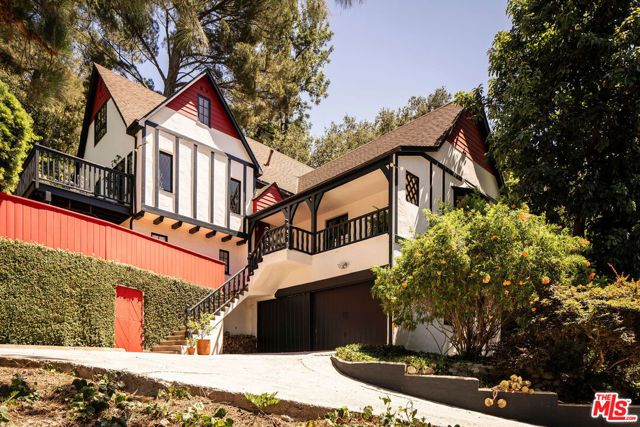 8920 Wonderland Avenue, Los Angeles, CA 90046