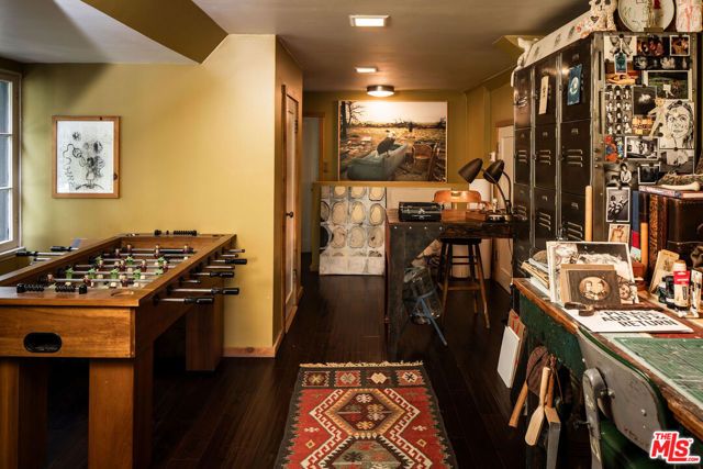 8920 Wonderland Avenue, Los Angeles, CA 90046