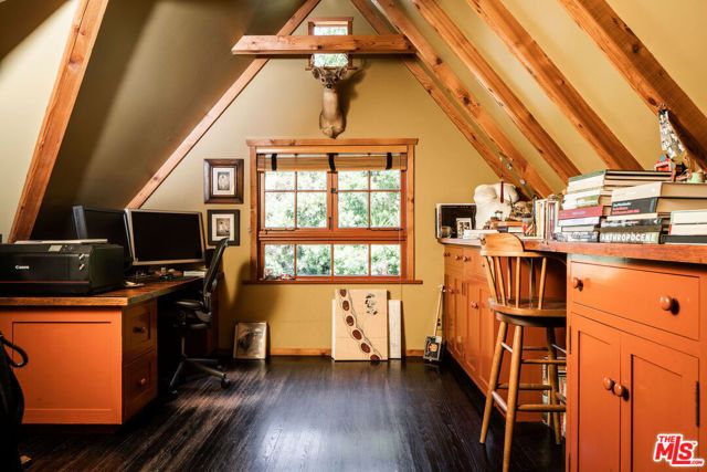 8920 Wonderland Avenue, Los Angeles, CA 90046