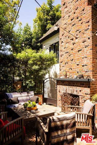 8920 Wonderland Avenue, Los Angeles, CA 90046