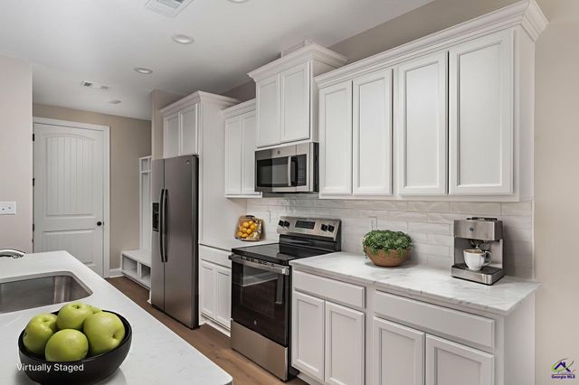 203 Farmland Circle, Perry, GA 31069