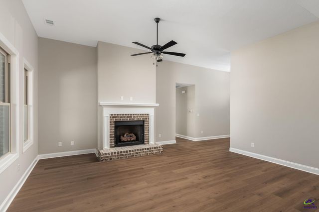 203 Farmland Circle, Perry, GA 31069