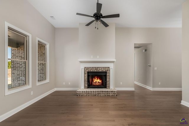 203 Farmland Circle, Perry, GA 31069