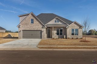 203 Farmland Circle, Perry, GA 31069