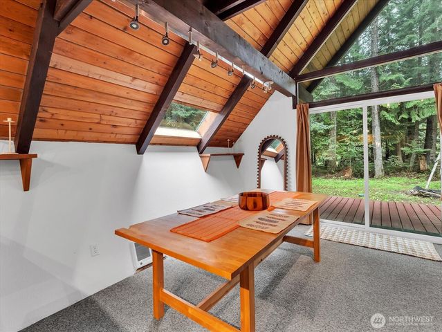 17117 Riverview E, Enumclaw, WA 98022