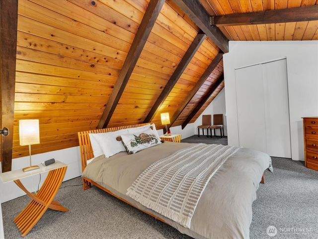 17117 Riverview E, Enumclaw, WA 98022