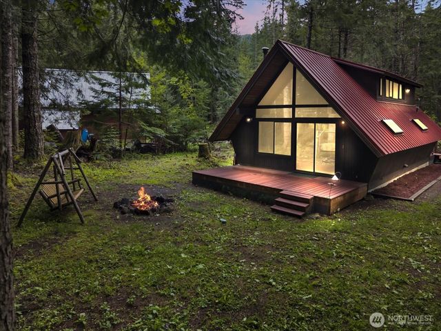 17117 Riverview E, Enumclaw, WA 98022