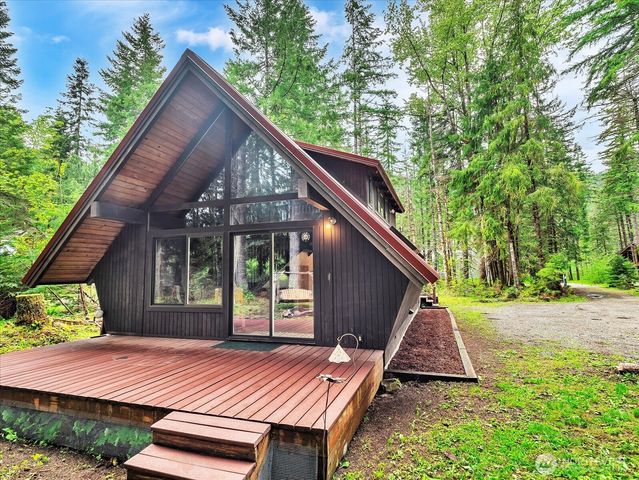 17117 Riverview E, Enumclaw, WA 98022