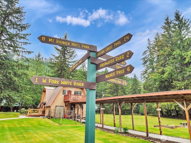 17117 Riverview E, Enumclaw, WA 98022