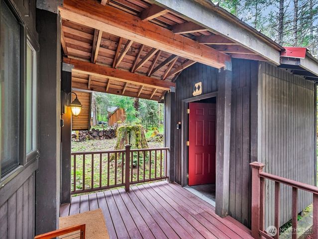 17117 Riverview E, Enumclaw, WA 98022