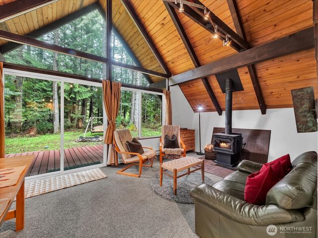 17117 Riverview E, Enumclaw, WA 98022