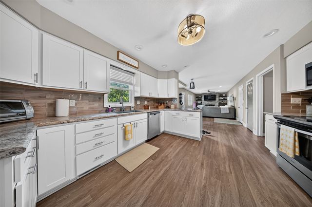 4225 Sunland Court SE, Cedar Rapids, IA 52403