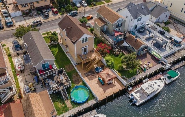 254 Arthur Street, Freeport, NY 11520