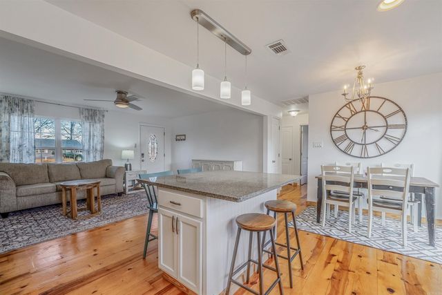 76 Overcup Lake Road, Morrilton, AR 72110